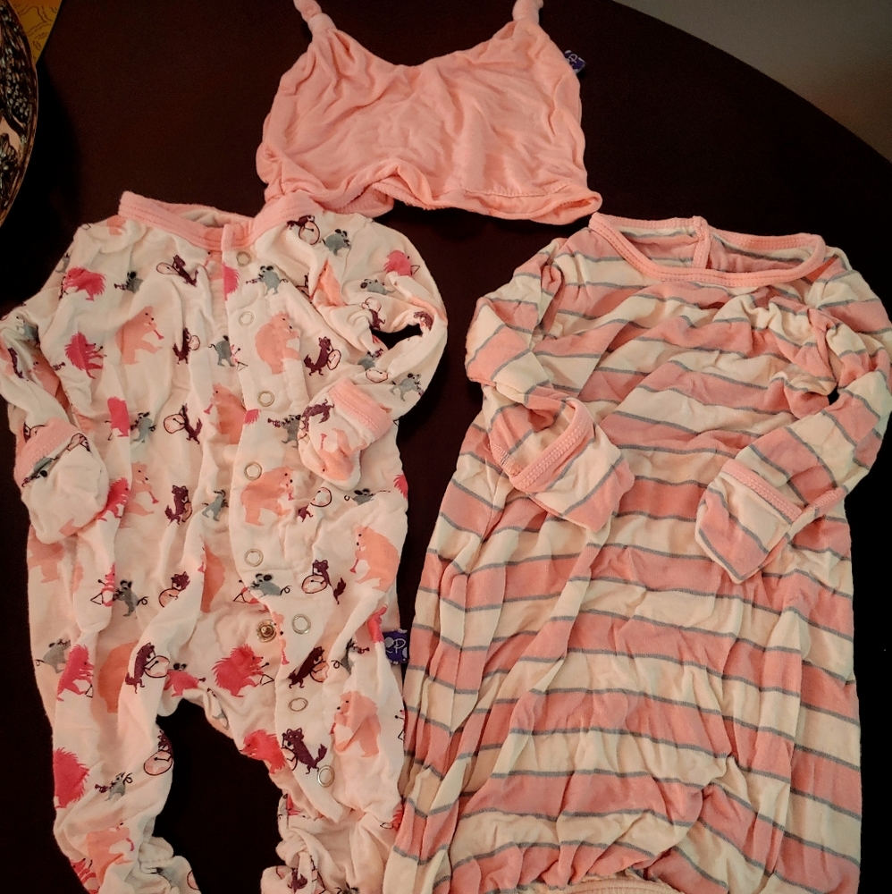 Newborn Kickee Pants sleepers and hat